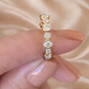 Crystal Elegant Gold Band Ring